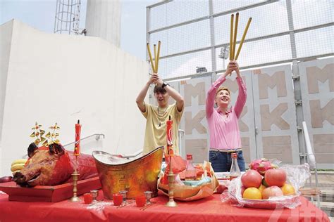 新鋪開張拜神